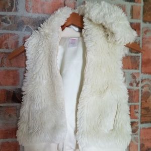 Girls fuzzy vest